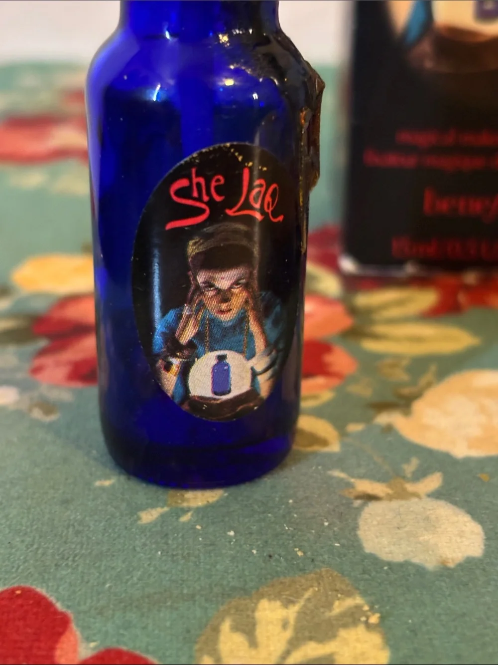 Benefit She Laq Magical Makeup Sealer, Vintage, For Display Only
